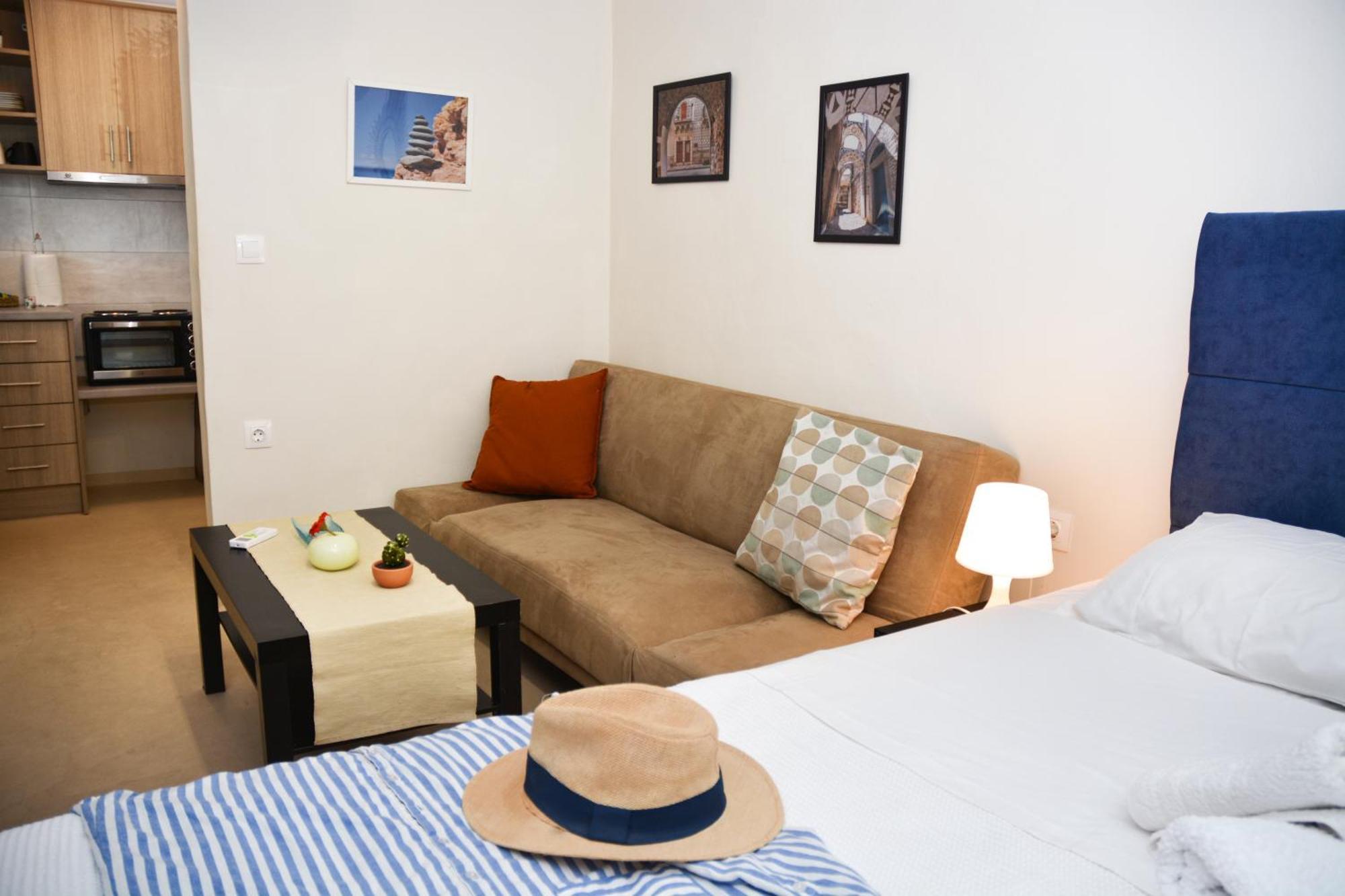 Thea Apartments Emporeios  Екстер'єр фото