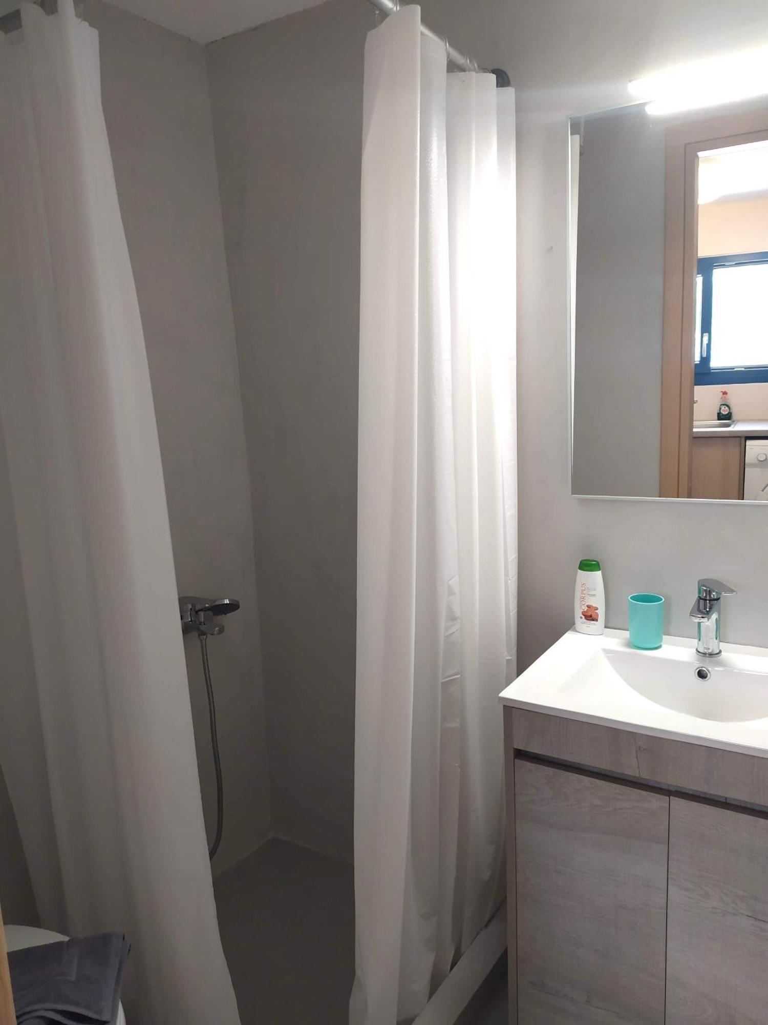 Thea Apartments Emporeios  Екстер'єр фото